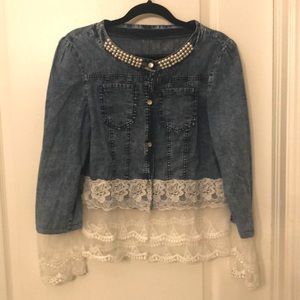 Jean blouse with lace